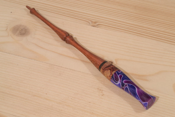 Crafting a calligraphy pen in wood and epoxy