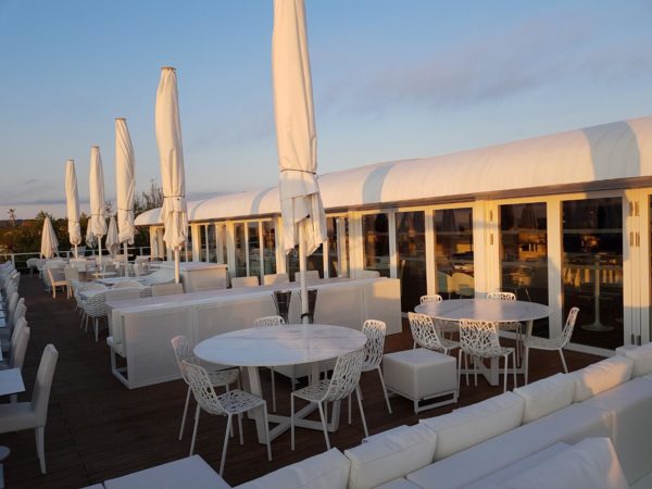 Stunning roof built for beach club on French Riviera